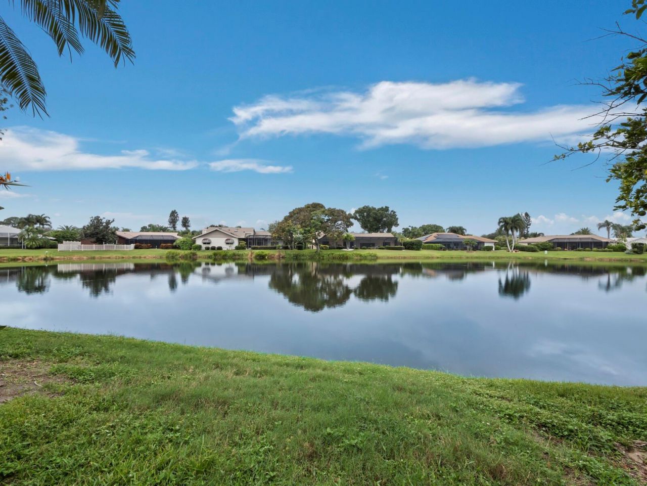 6945 Country Lakes Circle , Sarasota, FL 34243 Photo