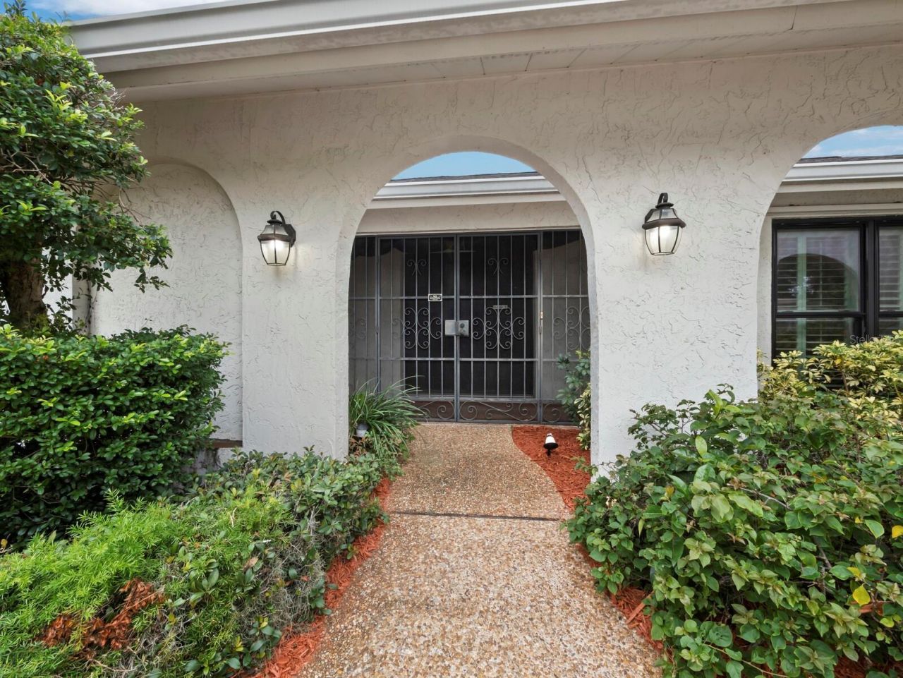 6945 Country Lakes Circle , Sarasota, FL 34243 Photo
