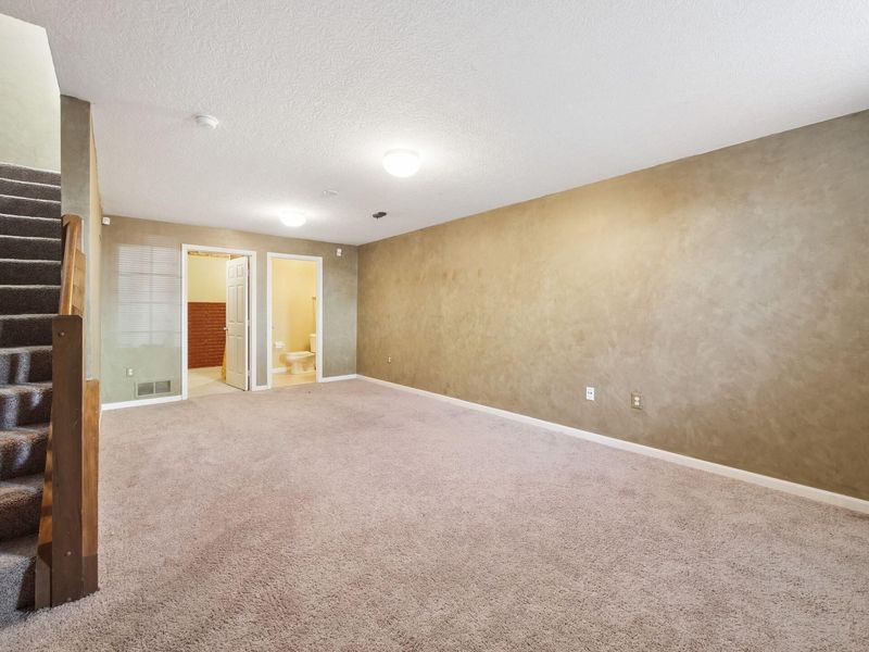 6465 Nottinghill Trail Drive, Canal Winchester, OH 43110 Photo 13