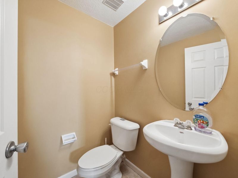 6465 Nottinghill Trail Drive, Canal Winchester, OH 43110 Photo 16
