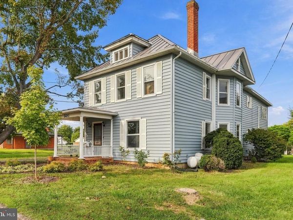 564 W SPRING STREET, WOODSTOCK, VA 22664