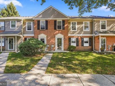 34 WINSTON COURT, Unit 105 U-34, BLUE BELL, PA 19422