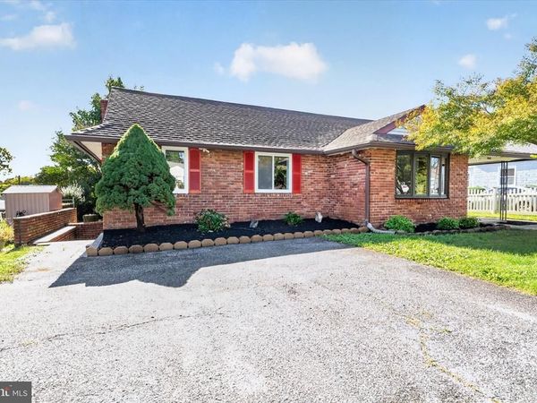 40 UNIVERSITY AVENUE, NEW CASTLE, DE 19720