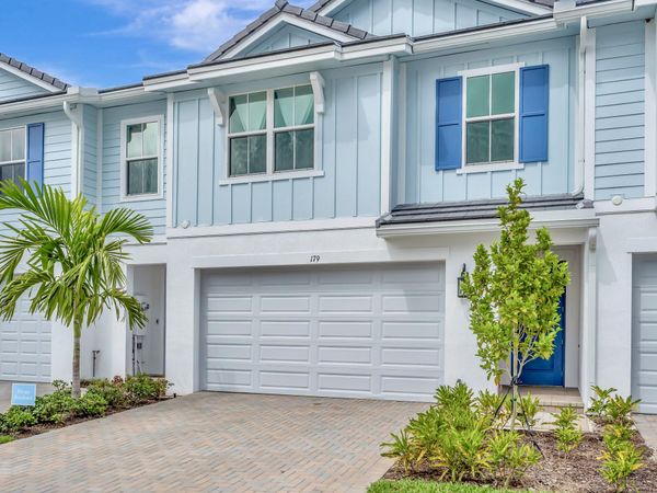 179 SE Birch Terrace, Stuart, FL 34997