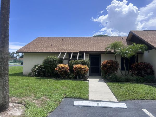 81 VIA DE CASAS NORTE, Boynton Beach, FL 33426