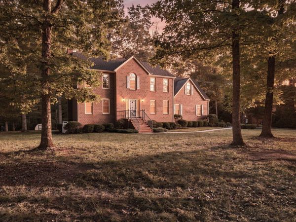 105 Stirling CT, Forest, VA 24551