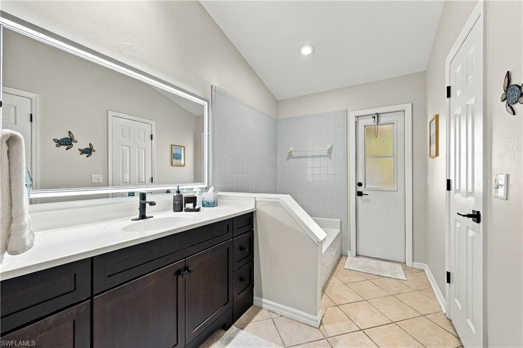 434 SE 21st Ter, Cape Coral, FL 33990 Photo