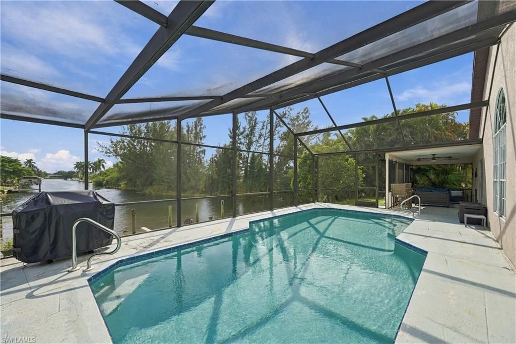434 SE 21st Ter, Cape Coral, FL 33990 Photo