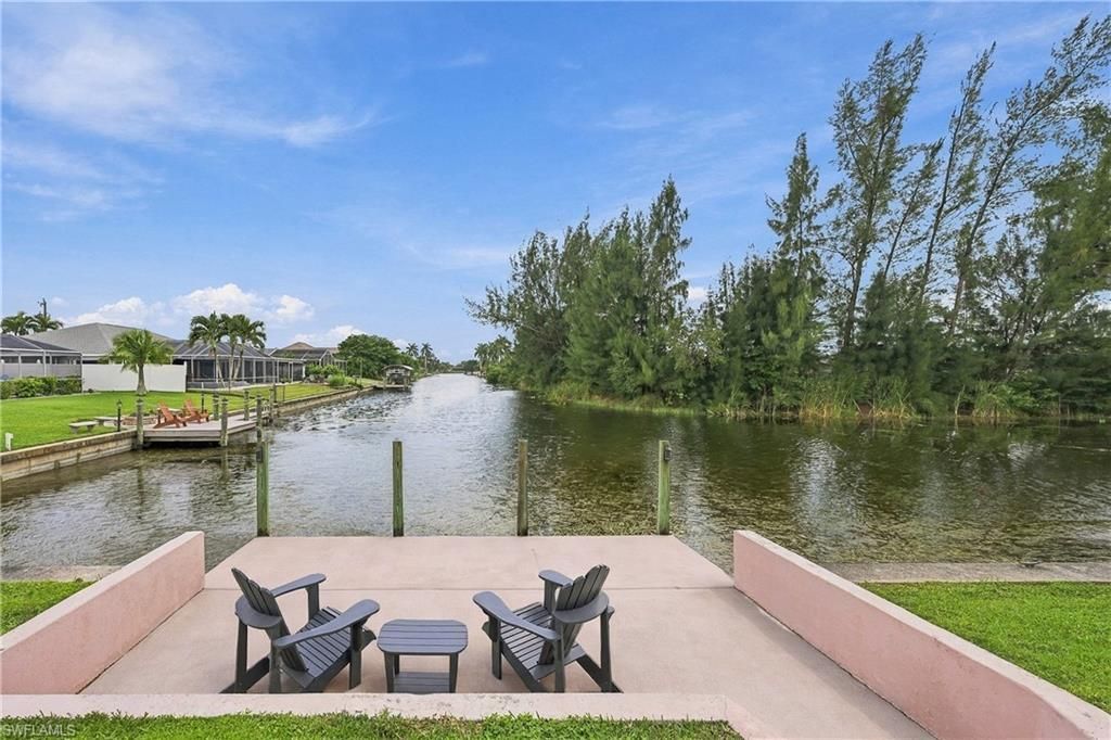 434 SE 21st Ter, Cape Coral, FL 33990 Photo