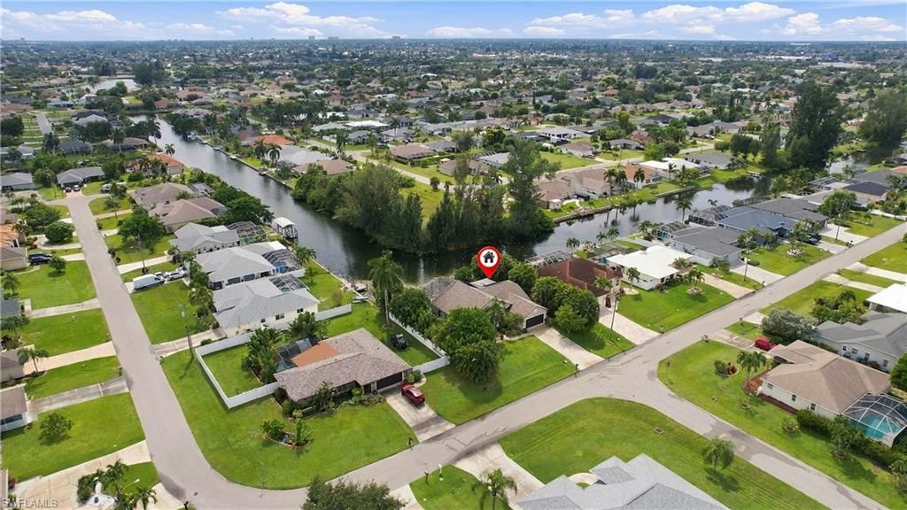 434 SE 21st Ter, Cape Coral, FL 33990 Photo