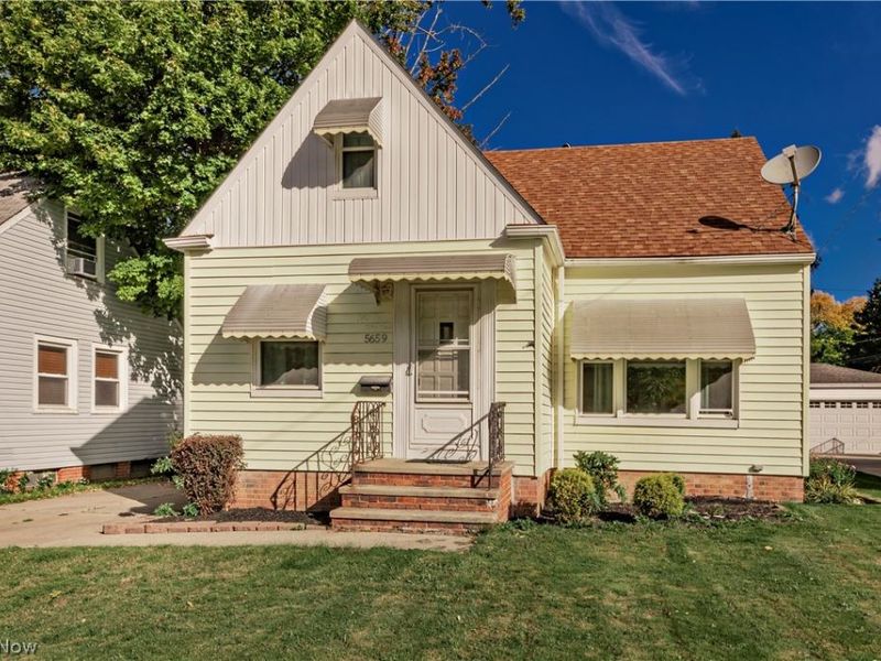 5659 Shawnee Drive, Lyndhurst, OH 44124 Photo 1