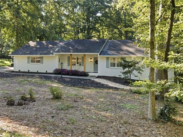 173 Laurelwood Lane, Alpharetta, GA 30009