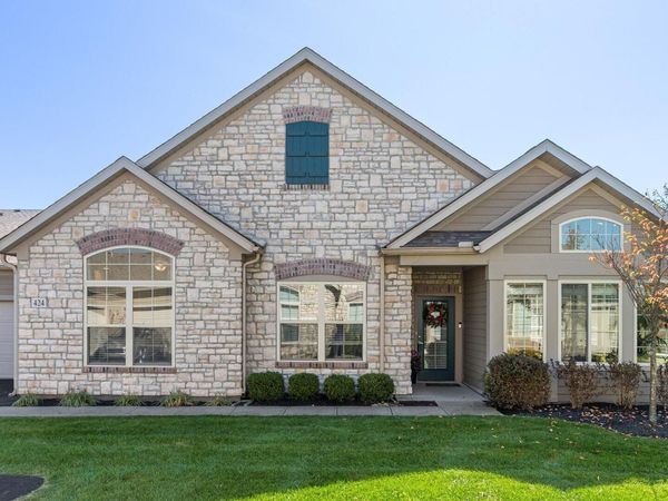 424 Stoneshire Loop , Pataskala, OH 43062