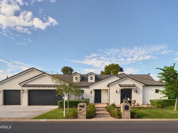 3602 E HIGHLAND Avenue, Phoenix, AZ 85018