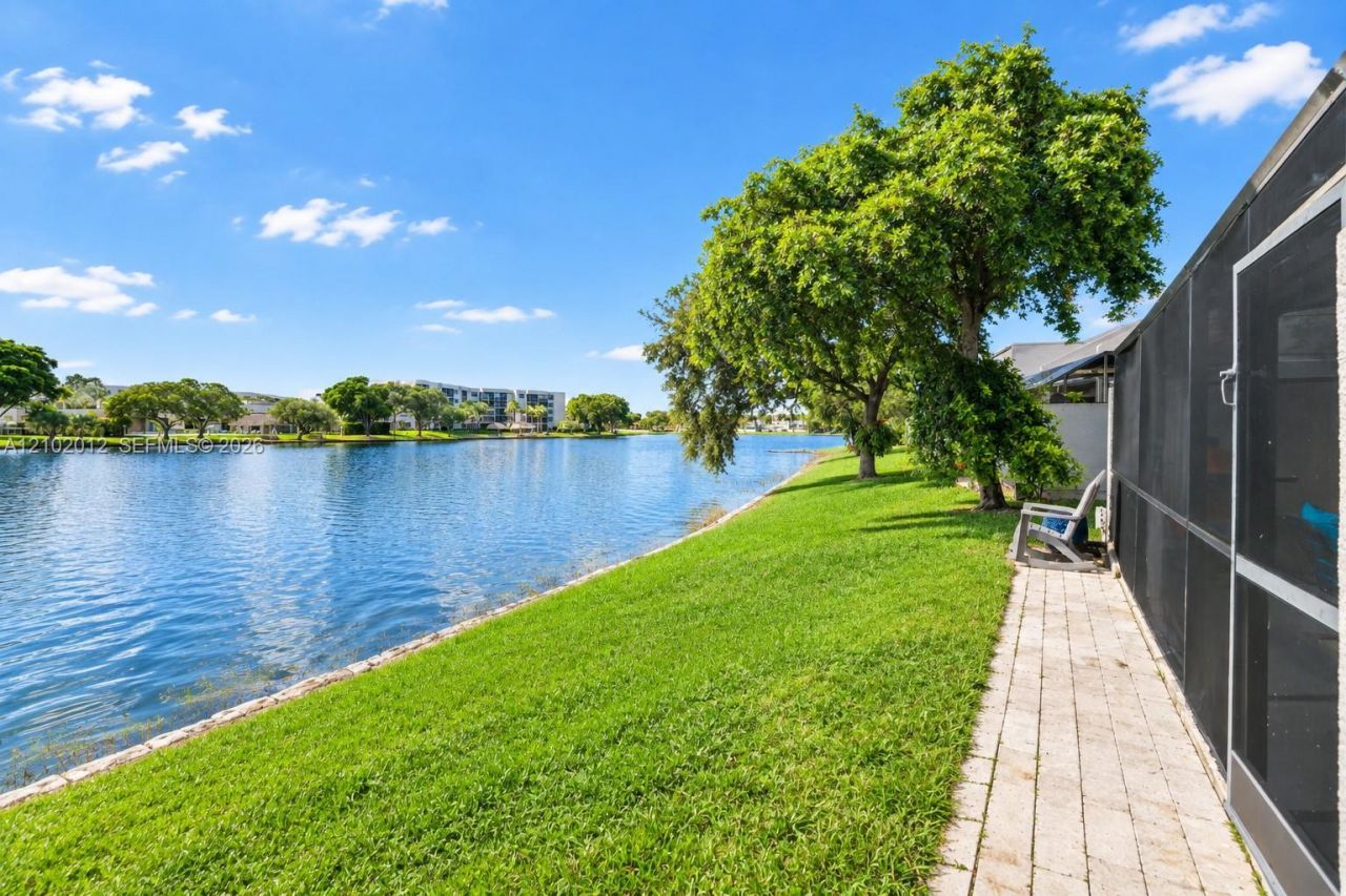 11304 NW 14th Ct, Pembroke Pines, FL 33026 Photo