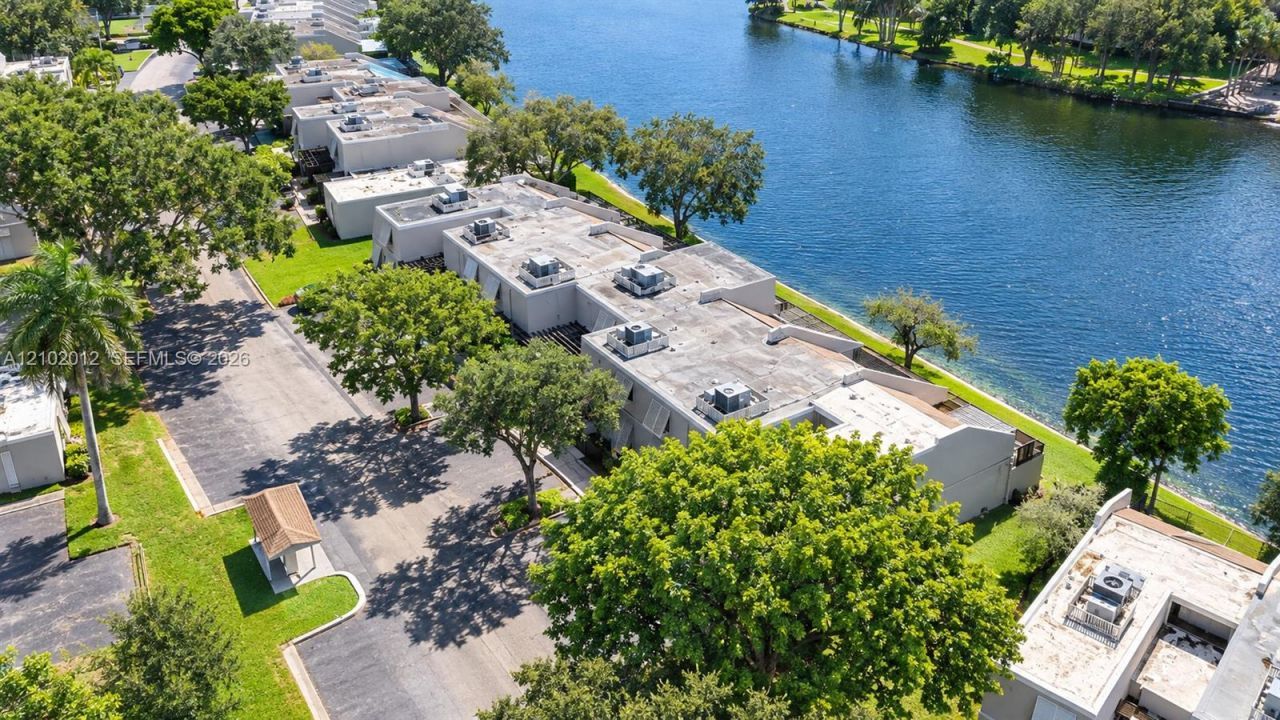 11304 NW 14th Ct, Pembroke Pines, FL 33026 Photo