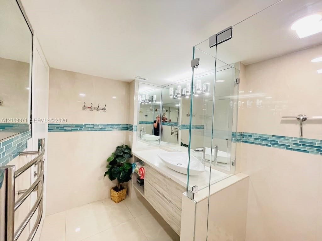 290 174th St, Unit 1118, Sunny Isles Beach, FL 33160 Photo