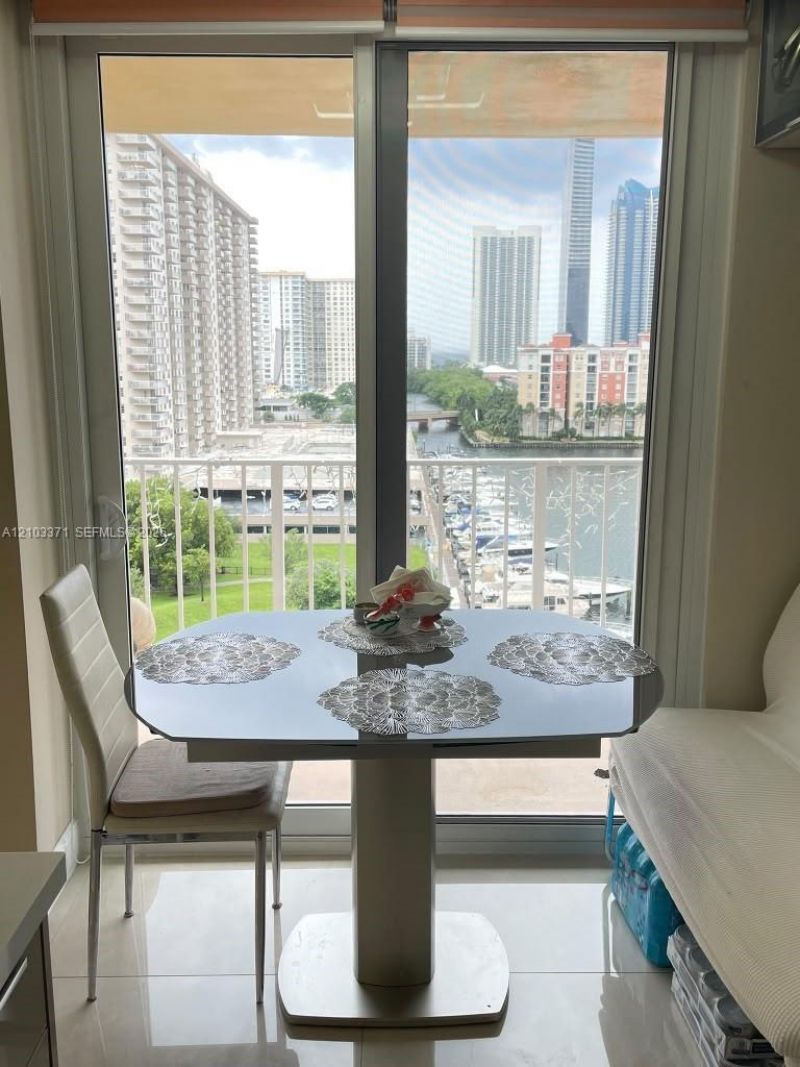 290 174th St, Unit 1118, Sunny Isles Beach, FL 33160 Photo