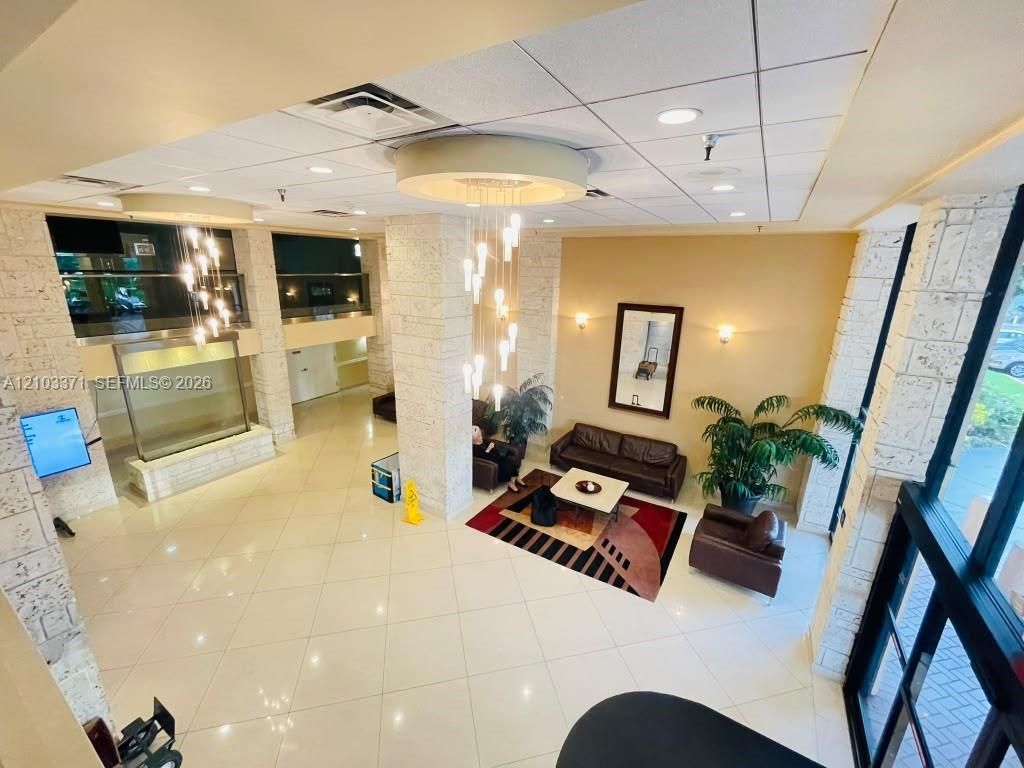 290 174th St, Unit 1118, Sunny Isles Beach, FL 33160 Photo