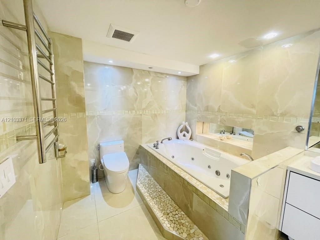 290 174th St, Unit 1118, Sunny Isles Beach, FL 33160 Photo