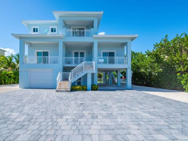 233 Sombrero Beach Rd , Marathon, FL 33050