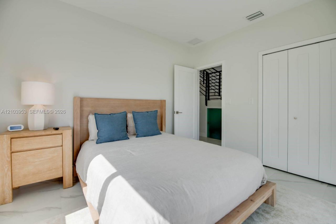 233 Sombrero Beach Rd , Marathon, FL 33050 Photo