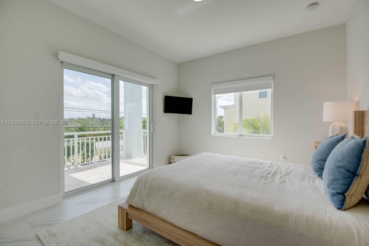 233 Sombrero Beach Rd , Marathon, FL 33050 Photo