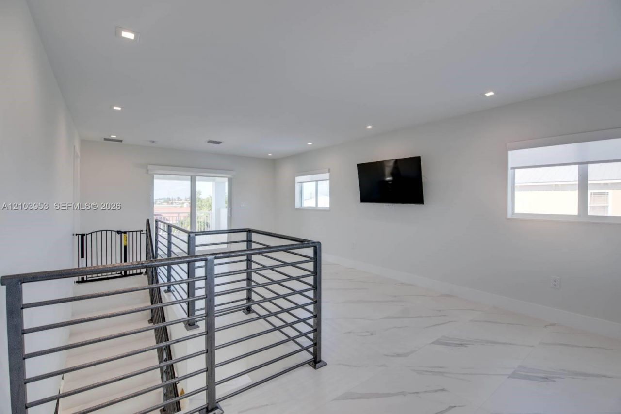 233 Sombrero Beach Rd , Marathon, FL 33050 Photo