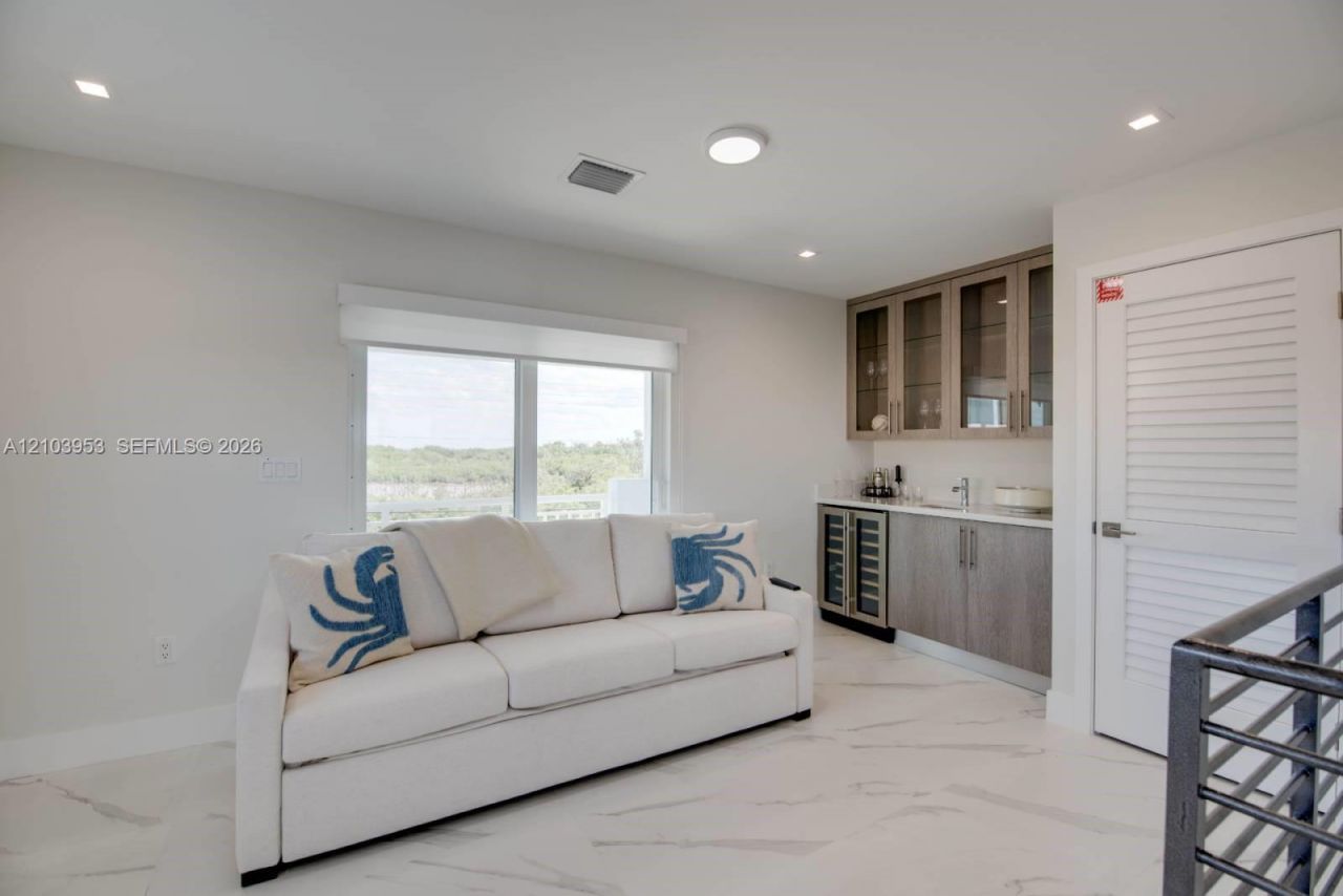 233 Sombrero Beach Rd , Marathon, FL 33050 Photo