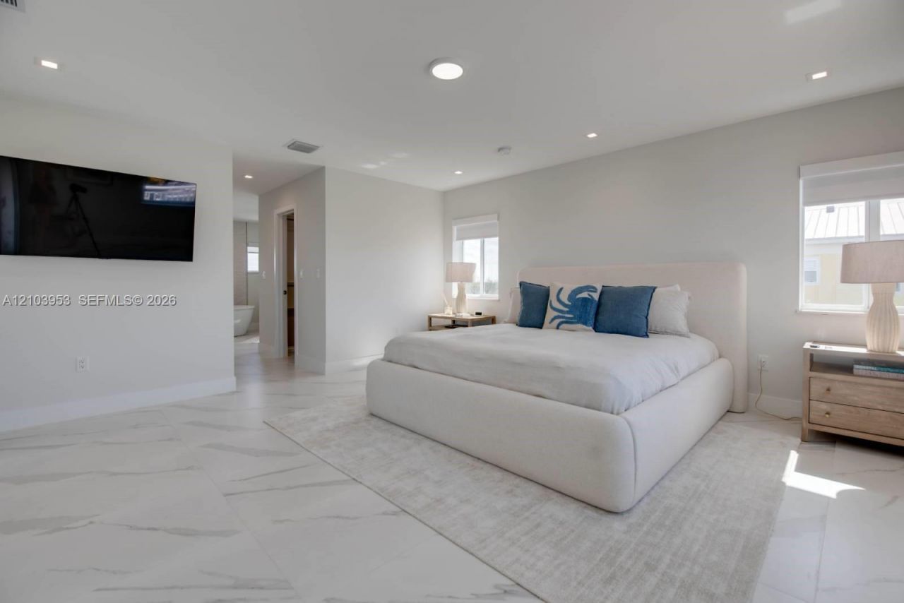 233 Sombrero Beach Rd , Marathon, FL 33050 Photo