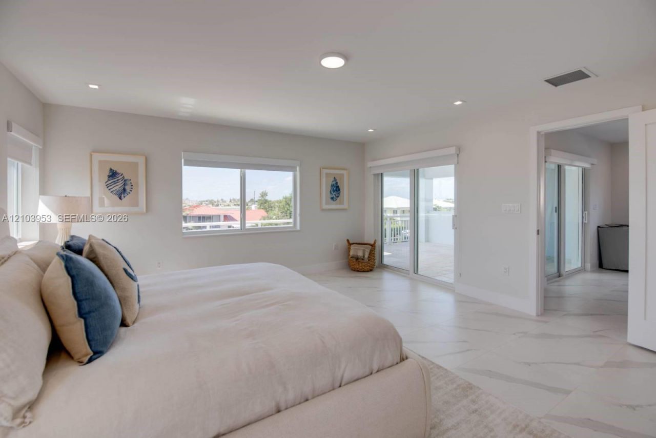 233 Sombrero Beach Rd , Marathon, FL 33050 Photo