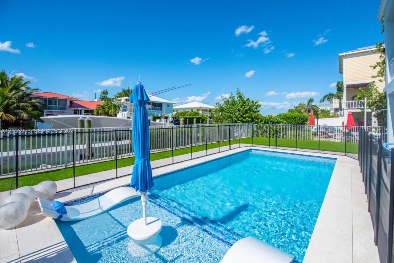 233 Sombrero Beach Rd , Marathon, FL 33050 Photo