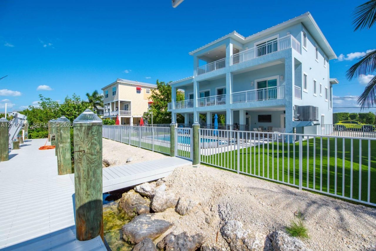 233 Sombrero Beach Rd , Marathon, FL 33050 Photo