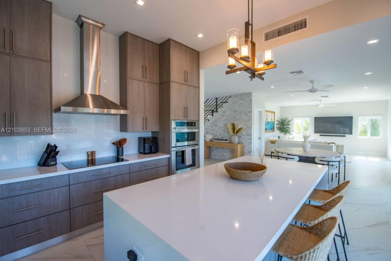 233 Sombrero Beach Rd , Marathon, FL 33050 Photo