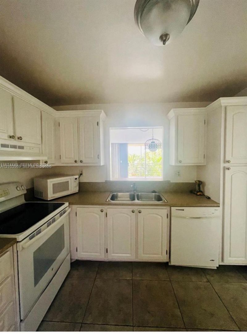 410 NW 68th Ave, Unit 411, Plantation, FL 33317 Photo