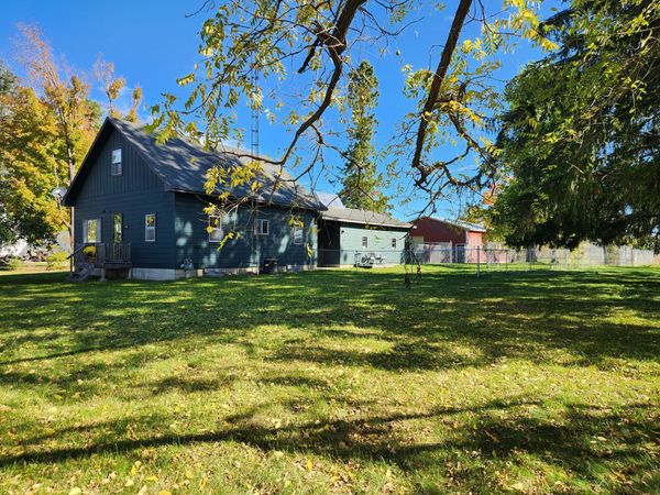 2949 Maple Street, Johannesburg, MI 49751