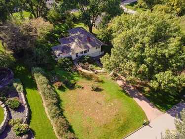 7833 Jackson Street, Omaha, NE 68114