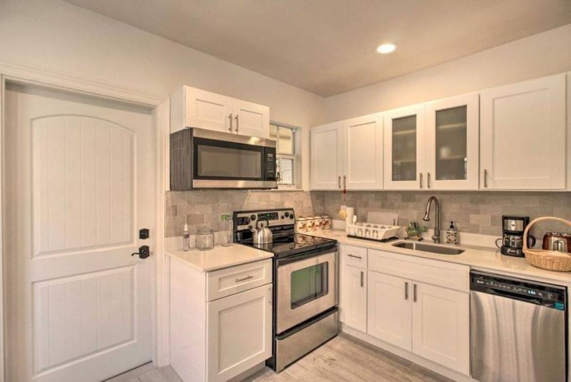 407 S Lakeside Drive, Unit E, Lake Worth Beach, FL 33460 Photo