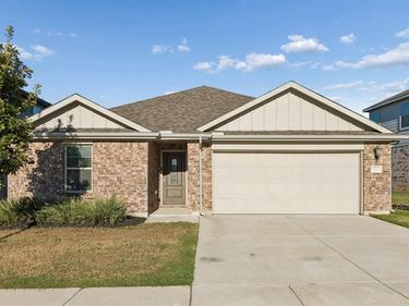 10525 Takala Drive, Fort Worth, TX 76179