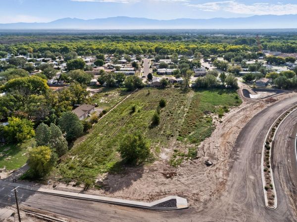1664 Los Lentes Road SE, Los Lunas, NM 87031