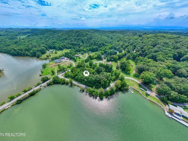 5980 Lakeside Drive , Lenoir City, TN 37772