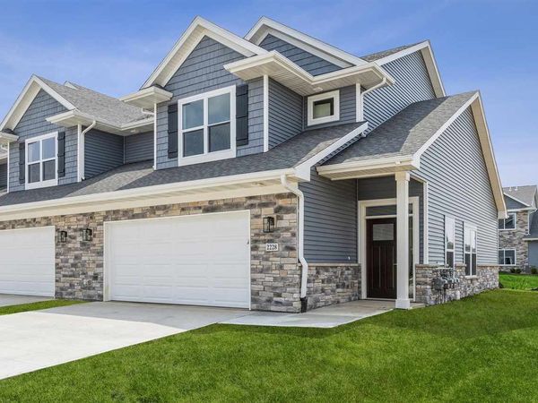 2229 Eversull Ln, North Liberty, IA 52317
