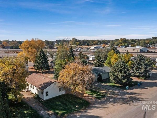 910 & 1015 E 9th S Street, Mountain Home, ID 83647