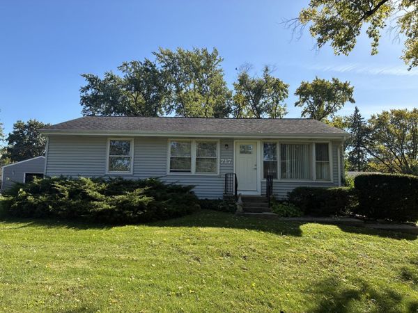 717 Riedy Road, Lisle, IL 60532