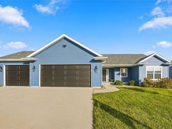 3399 Edgebrooke Drive , Marion, IA 52302