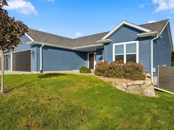 3399 Edgebrooke Drive, Marion, IA 52302