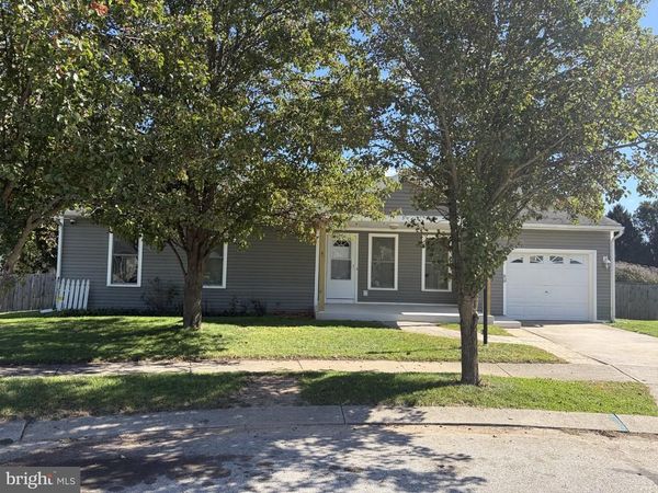24 BETHEL COURT, MC SHERRYSTOWN, PA 17344