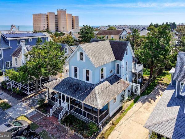 18 DELAWARE AVENUE, REHOBOTH BEACH, DE 19971