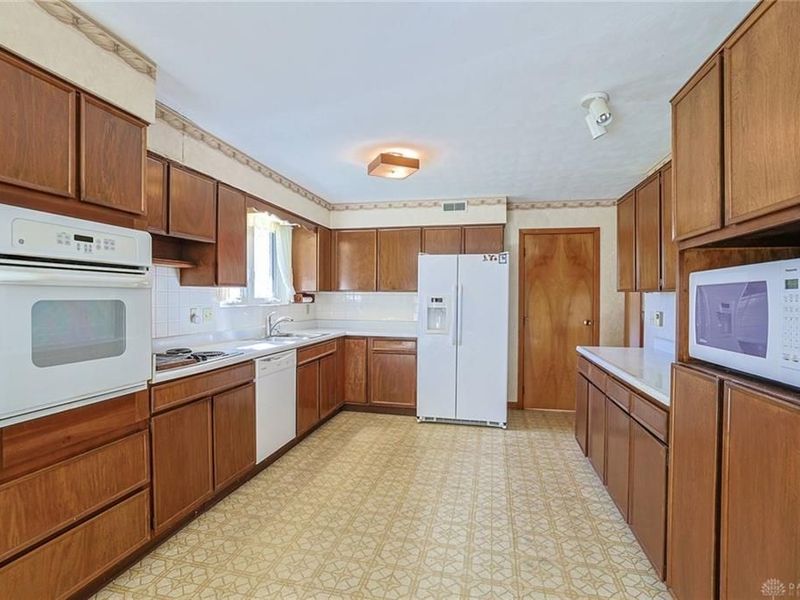 2416 Apricot Drive, Dayton, OH 45431 Photo 14