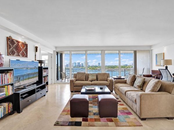 1 Grove Isle Dr , Unit A1108, Miami, FL 33133